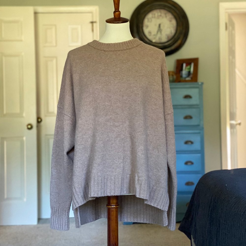 Oversized crewneck sweater in supersoft yarn Tan